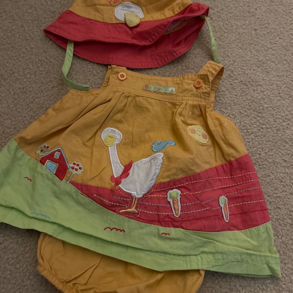 Cutest hat, dress and bloomers!